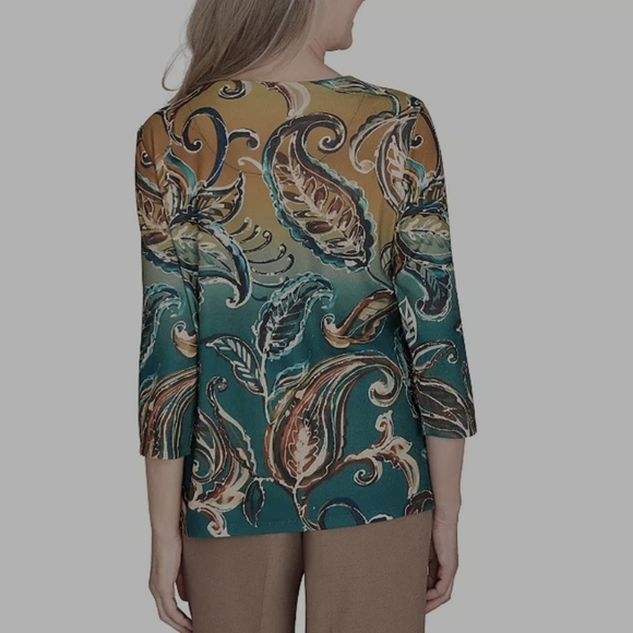 Alfred Dunner Paisley Ombre Top. Size Small. New.Indulge in both style and com - Picture 2 of 9